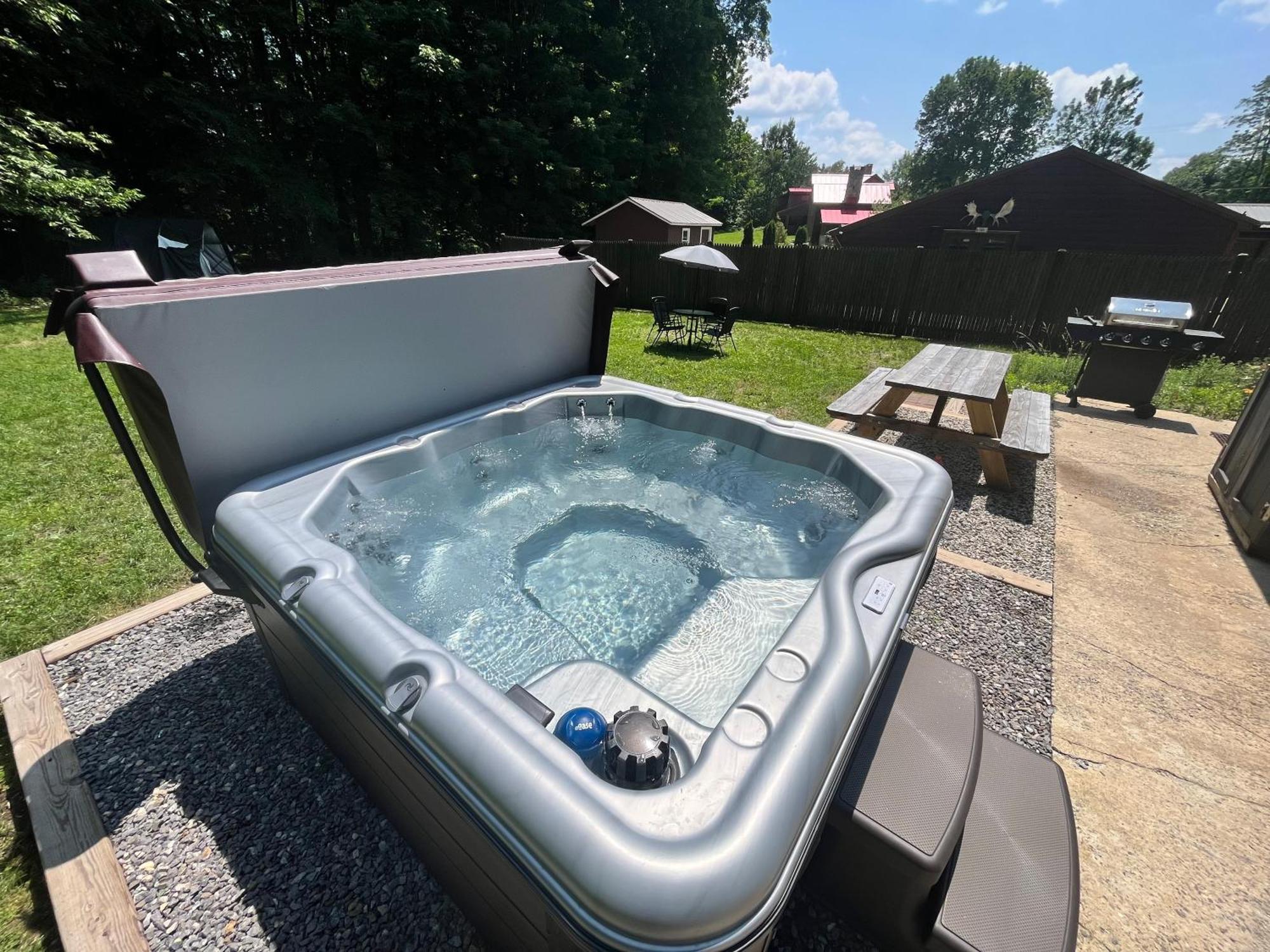 Ski Chalet W-Hot Tub, Only 3 Min To Sunday River Ski Lifts! Bethel Zewnętrze zdjęcie